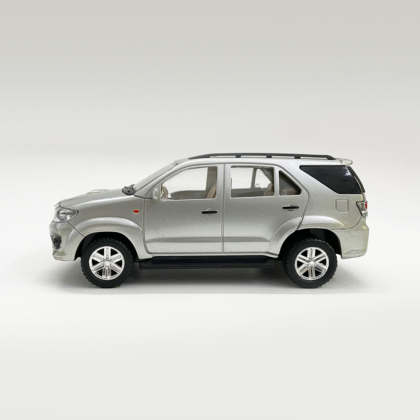 Fortune (AIG-134) – Pull‑Back Toy Car / Mini SUV | Colour Will Be Provided as per Available Stock