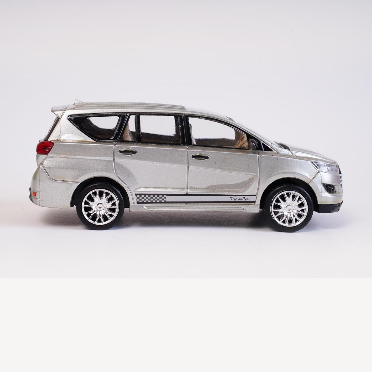Cristiano (AIG-172) – Pull‑Back Toy Car / Mini SUV | Colour Will Be Provided as per Available Stock