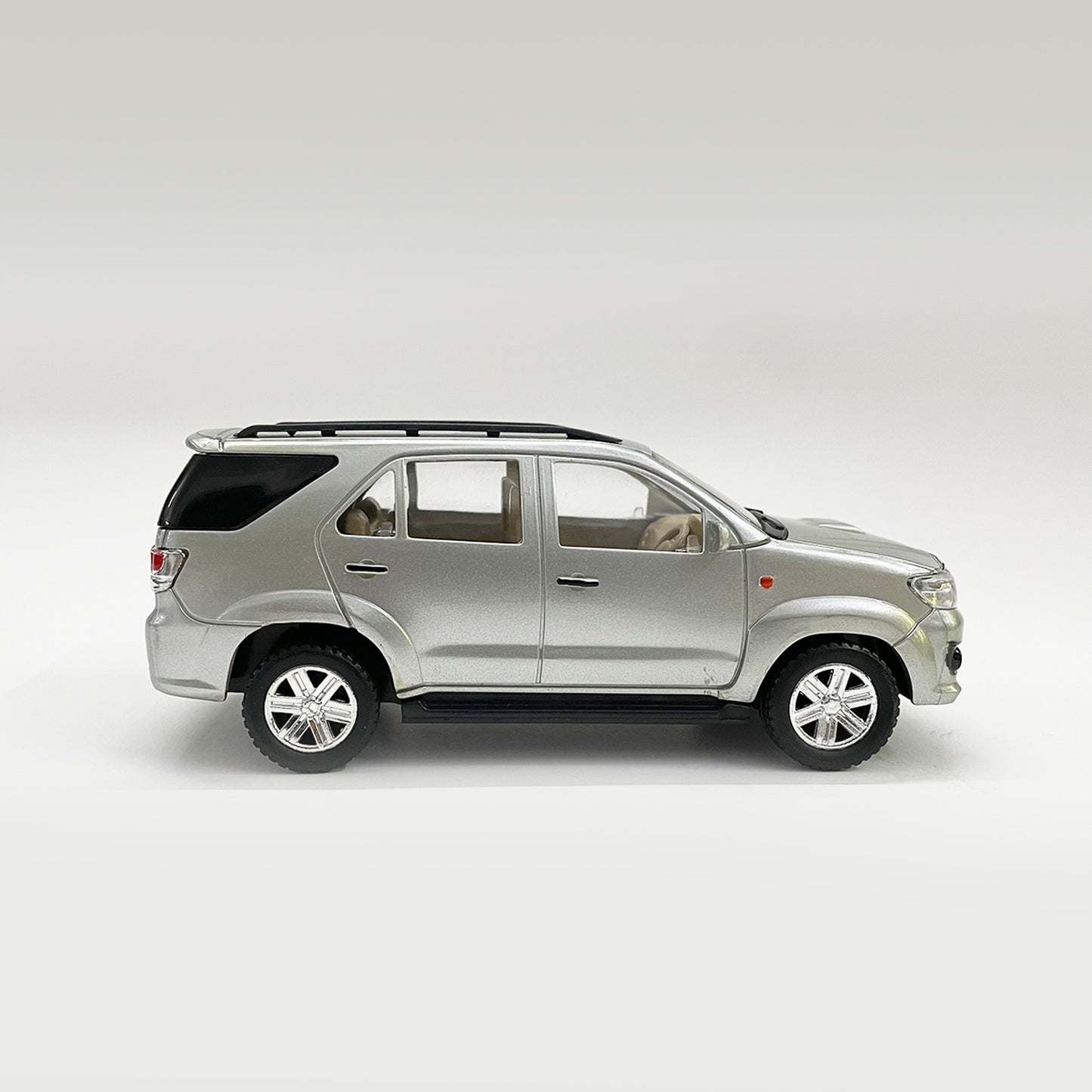 Fortune (AIG-134) – Pull‑Back Toy Car / Mini SUV | Colour Will Be Provided as per Available Stock